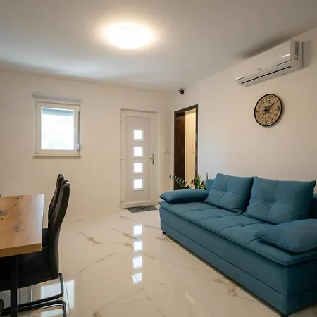 Iva Appartement *
